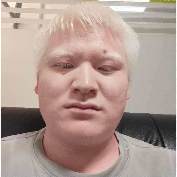 30岁岁安徽单身帅哥 - 百色吉缘网
