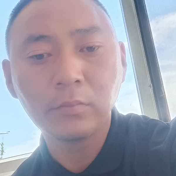 35岁岁内蒙古单身帅哥 - 百色吉缘网
