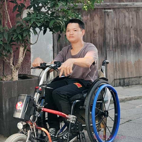 33岁岁湖北单身帅哥 - 百色吉缘网